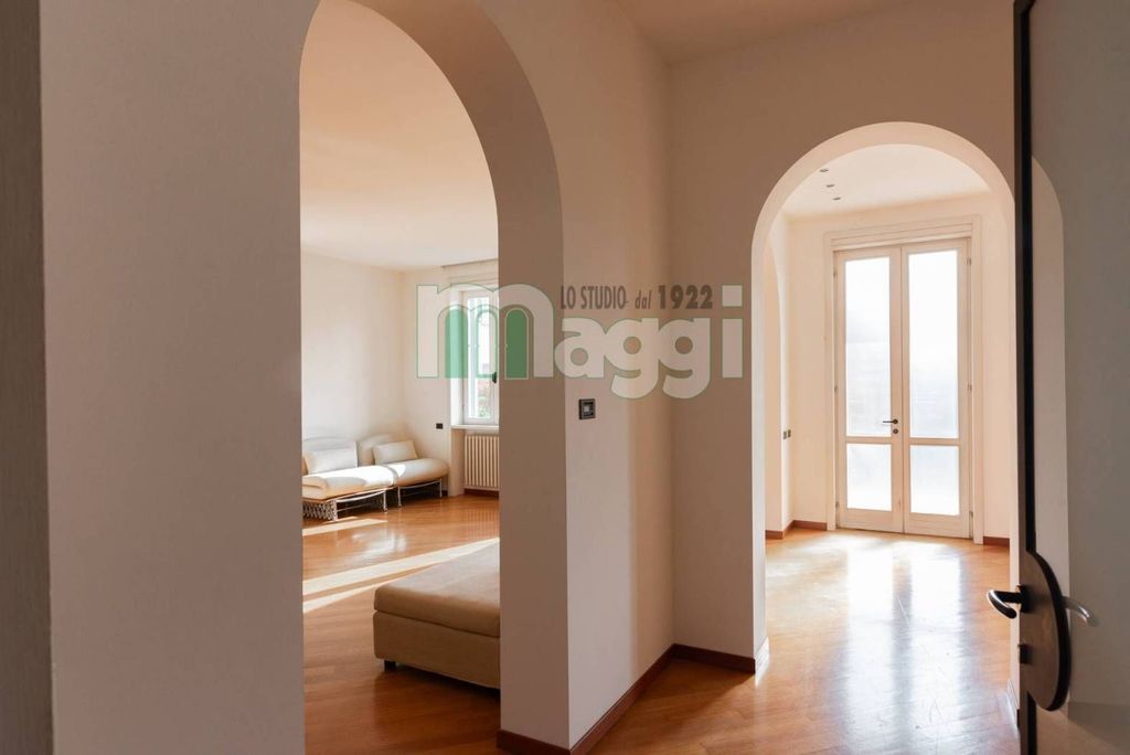 Luxury House for sale in Meda, 790 000 €, Photo 5