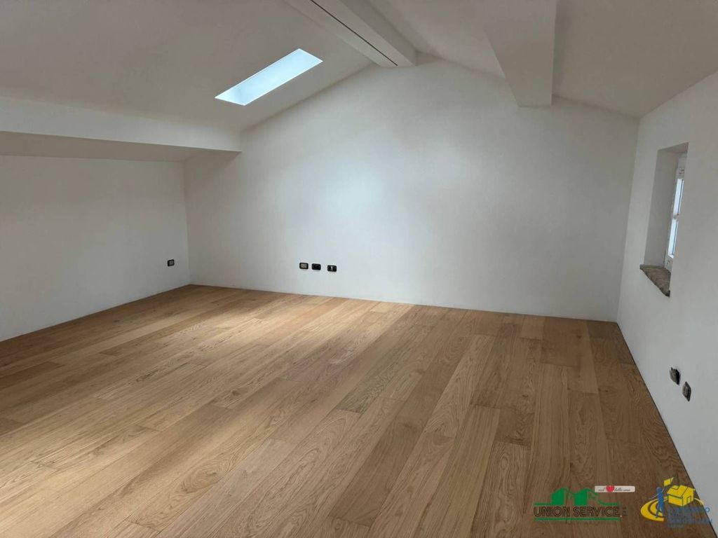 Luxury Apartment for sale in Parma, 740 000 €, Photo 7