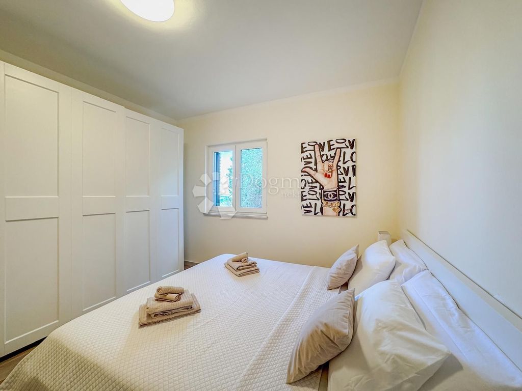 Maison de luxe à vendre à Dugi Rat, 1 390 000 €, Photo 7