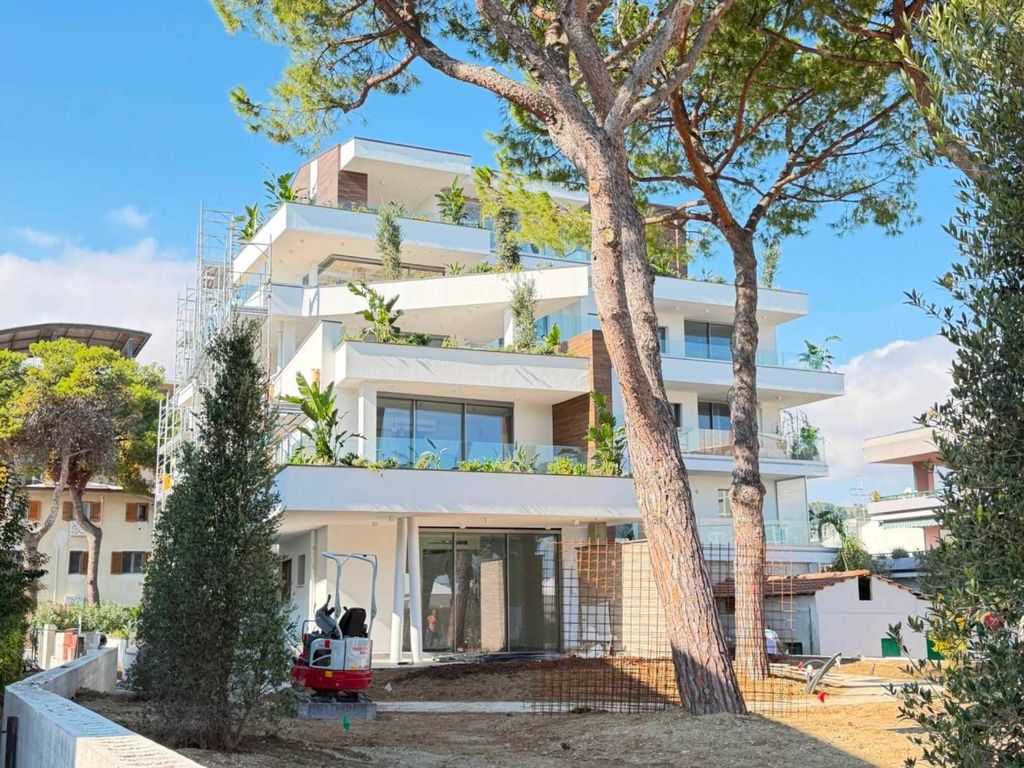 Appartement de luxe à vendre à Tortoreto, 440 000 €, Photo 1