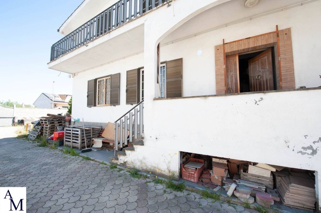 Luxury House for sale in Albano Laziale, 640 000 €, Photo 1
