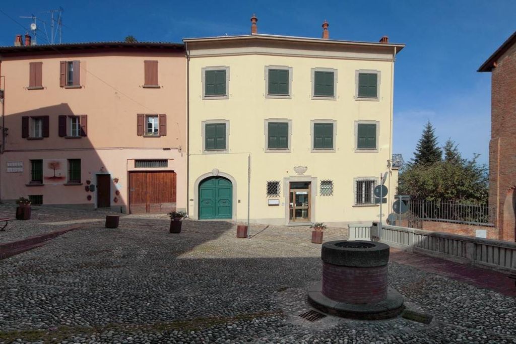 Maison de luxe à vendre à Dozza, 890 000 €, Photo 1