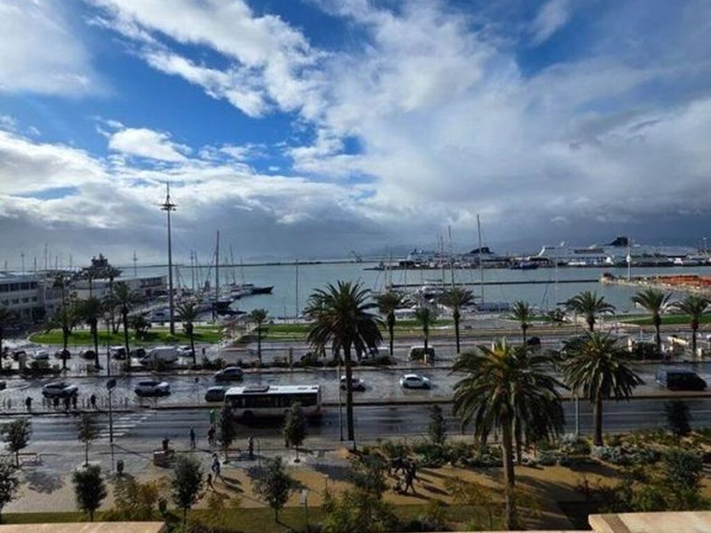 Luxury Apartment for sale in Cagliari, 1 350 000 €, Photo 1