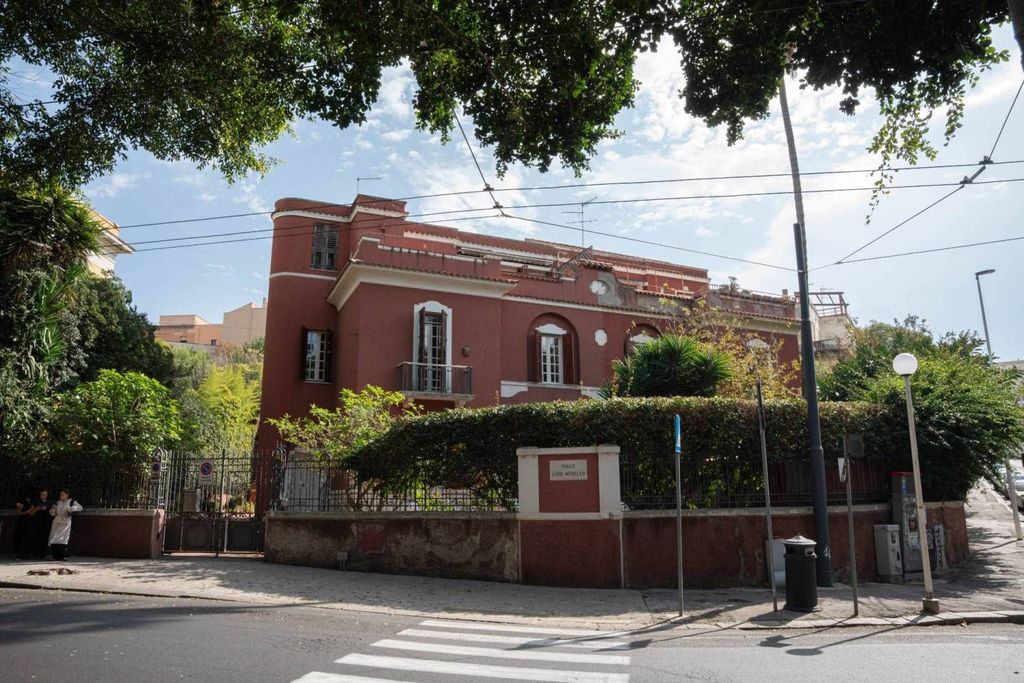 Luxury House for sale in Cagliari, 1 545 000 €, Photo 1