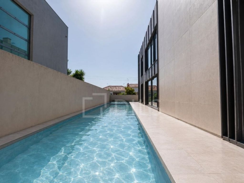 Luxury House for sale in Cascais, 1 450 000 €, Photo 2