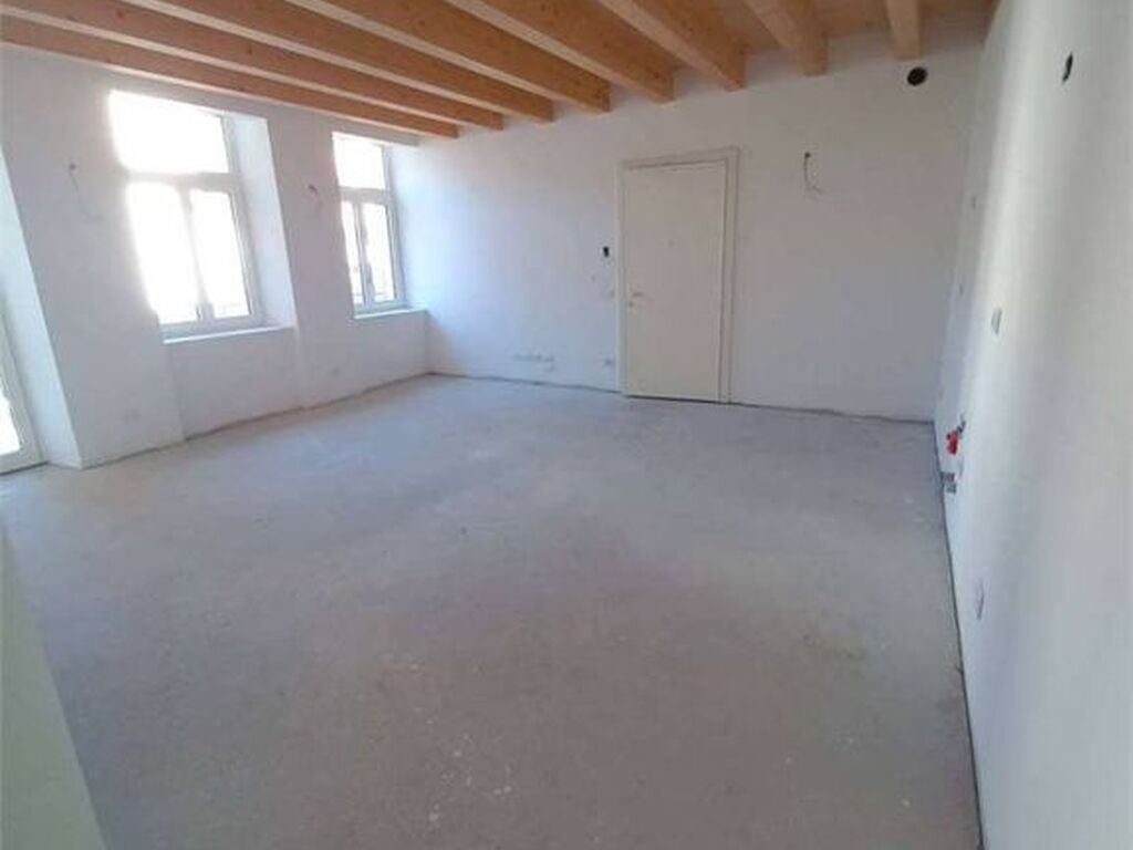 Appartement de luxe à vendre à Rovereto, 490 000 €, Photo 3