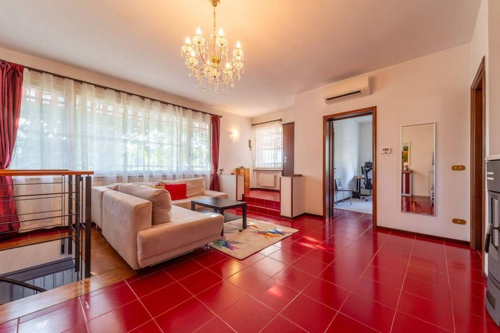 Luxury House for sale in Parma, 409 000 €, Photo 4
