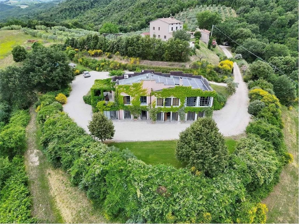 Luxury House for sale in Collazzone, 1 590 000 €, Photo 1