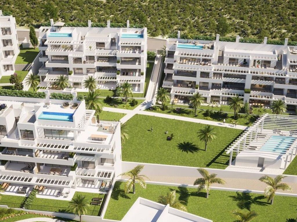 Luxury Apartment for sale in Estepona, 700 000 €, Photo 1