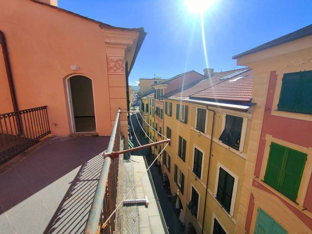 Luxury Apartment for sale in Chiavari, 450 000 €, Photo 1