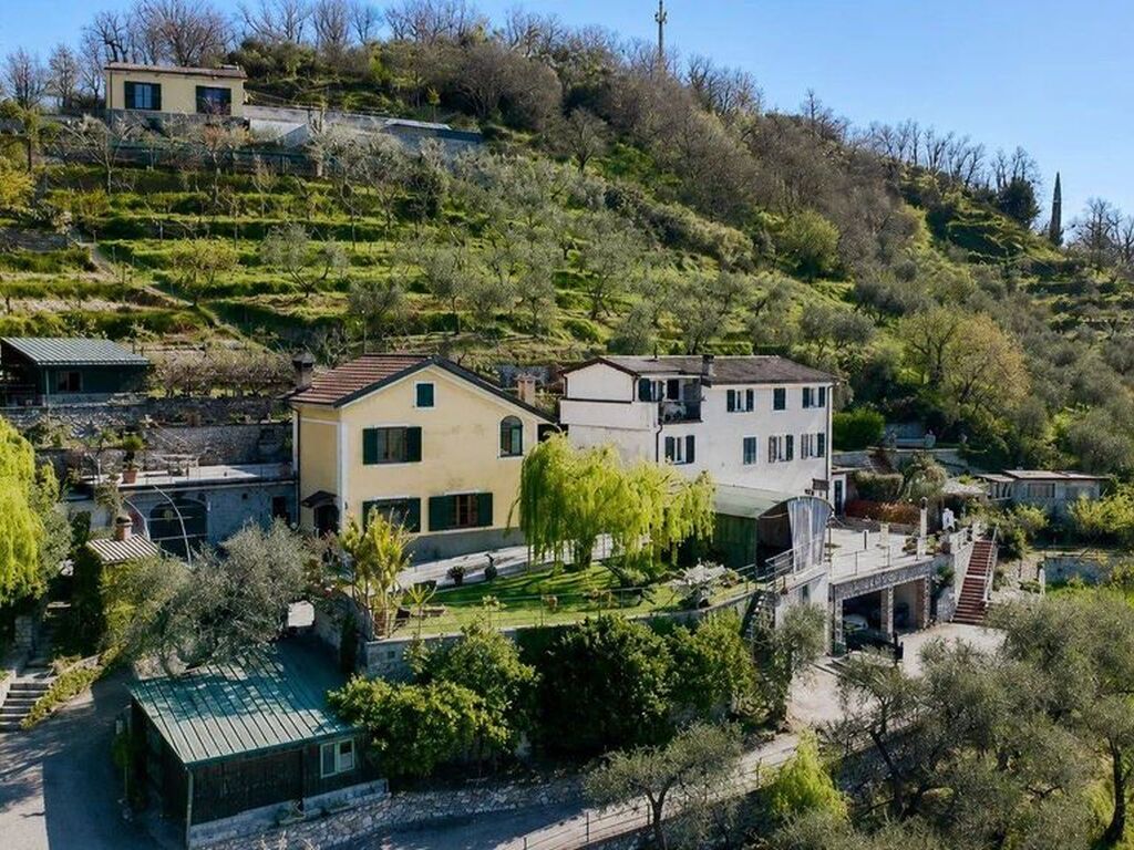 Luxury House for sale in Leivi, 600 000 €, Photo 1