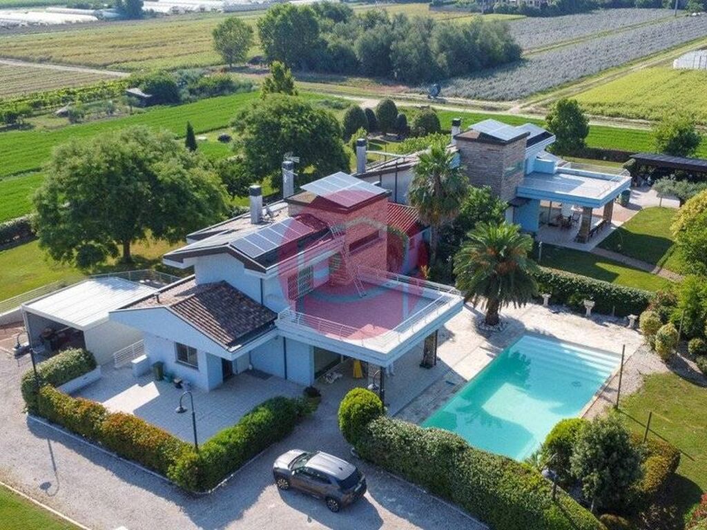 Luxury House for sale in Cesenatico, 799 000 €, Photo 1