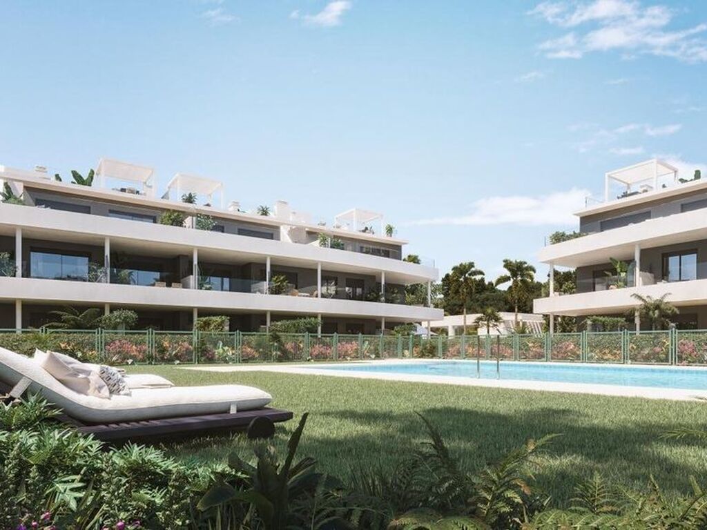 Luxury Apartment for sale in Estepona, 720 000 €, Photo 1