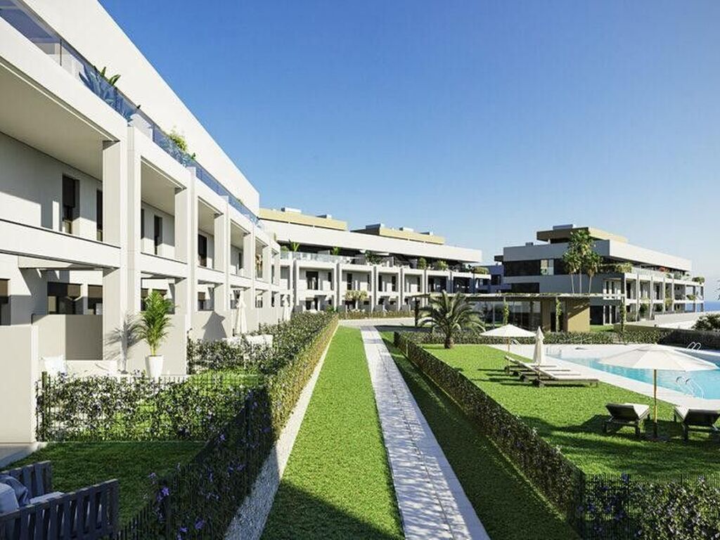 Luxury Apartment for sale in Estepona, 529 900 €, Photo 1