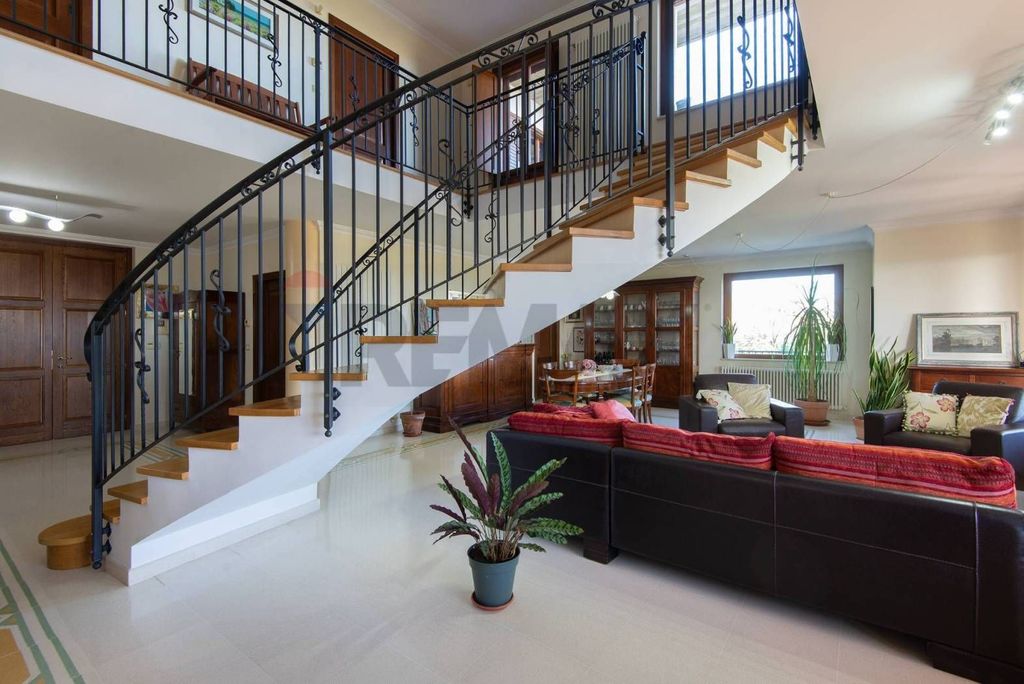 Luxury House for sale in Città Sant Angelo, 890 000 €, Photo 1