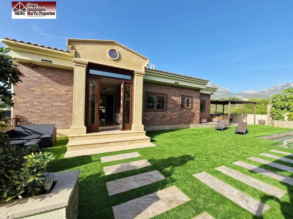 Maison de luxe à vendre à La Nucia, 995 000 €, Photo 2