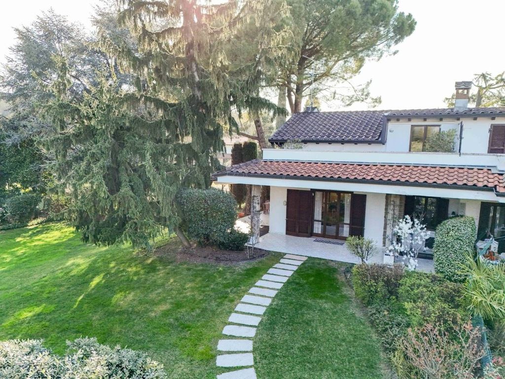 Maison de luxe à vendre à Soiano, 550 000 €, Photo 3