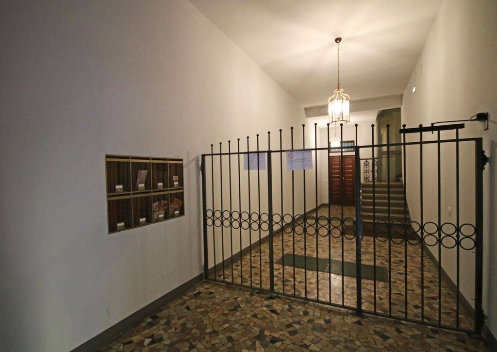 Luxury Apartment for sale in Parma, 445 000 €, Photo 4