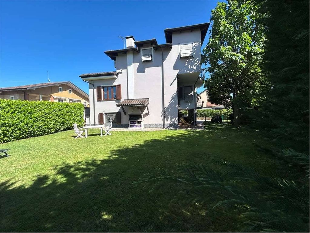 Luxury House for sale in Cambiano, 590 000 €, Photo 4