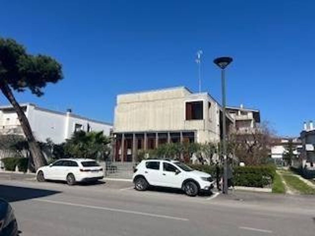 Luxury House for sale in Alba Adriatica, 650 000 €, Photo 5