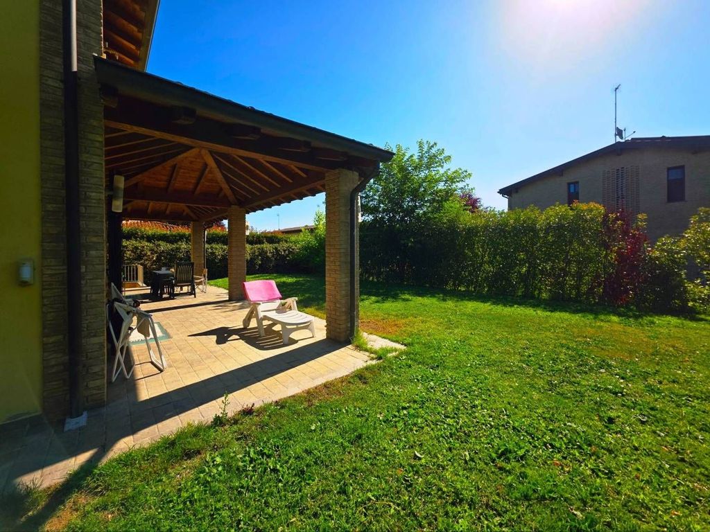Luxury House for sale in Parma, 738 000 €, Photo 5