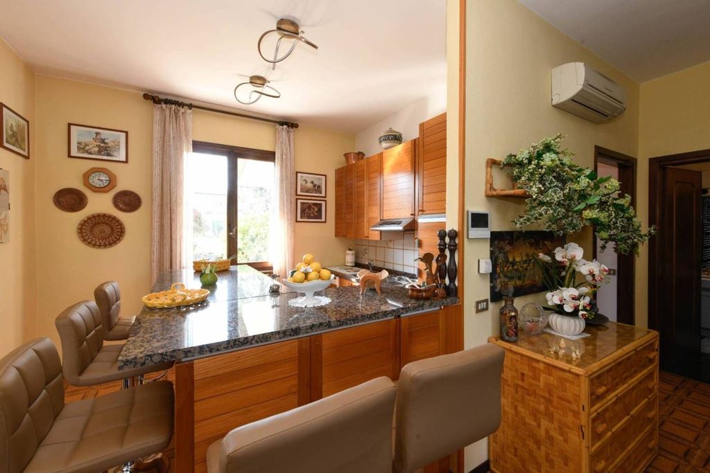 Maison de luxe à vendre à Soiano, 550 000 €, Photo 7