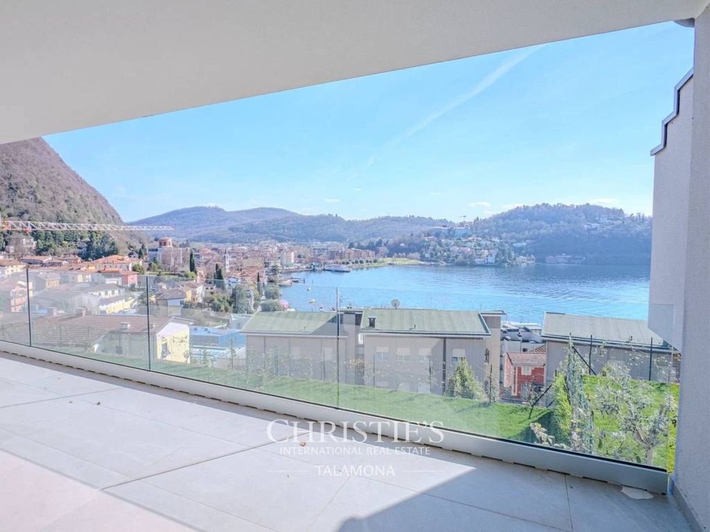 Luxury Apartment for sale in Laveno, 1 085 000 €, Photo 1