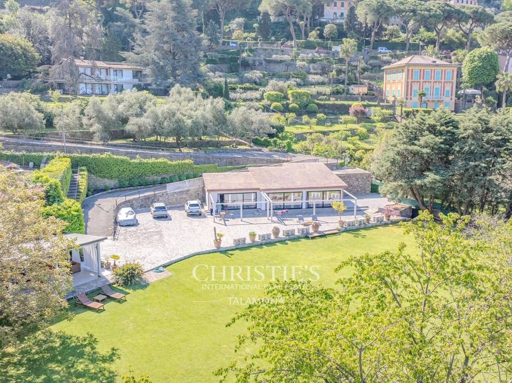 Luxury House for sale in Camogli, 2 450 000 €, Photo 1