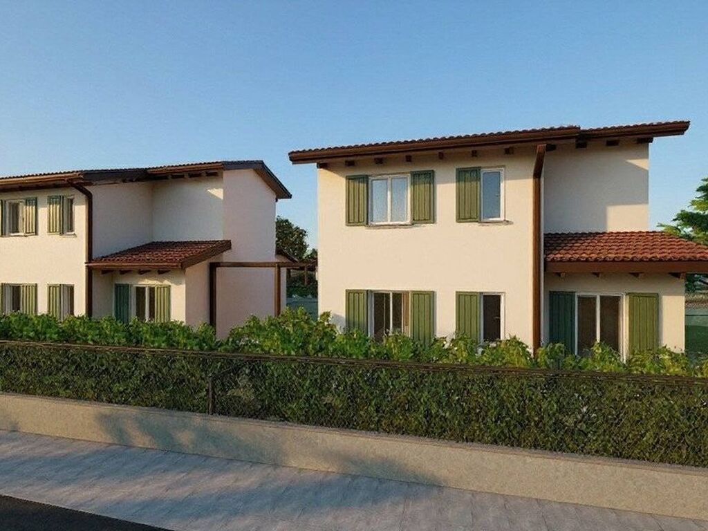 Luxury House for sale in Scandiano, 425 000 €, Photo 1