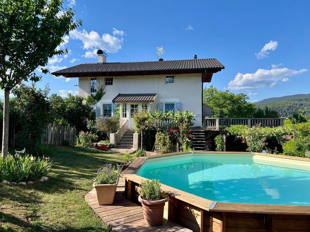 Luxury House for sale in Amblar, 750 000 €, Photo 1
