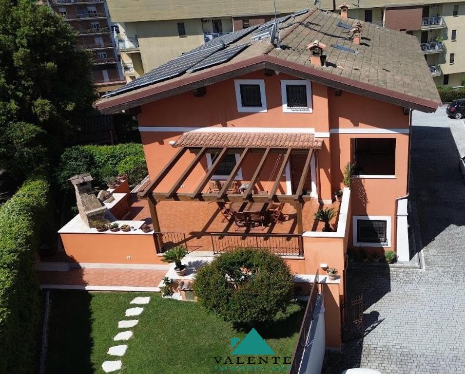 Luxury House for sale in Zagarolo, 459 000 €, Photo 1