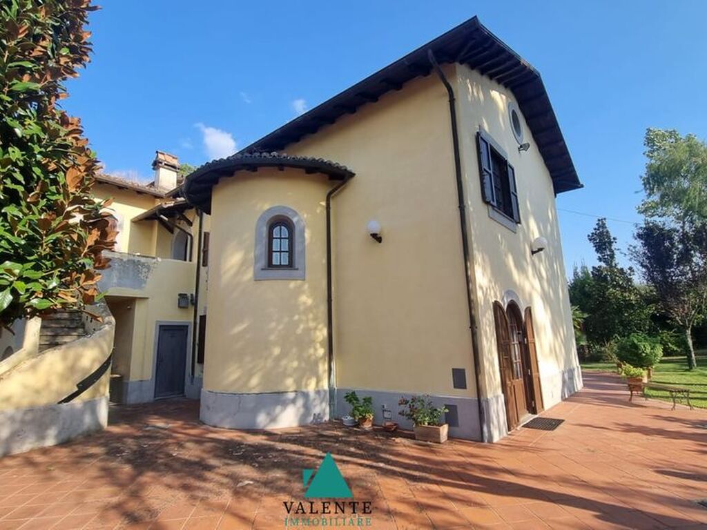 Luxury House for sale in Zagarolo, 590 000 €, Photo 1