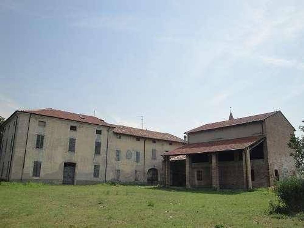Luxury House for sale in Busseto, 1 200 000 €, Photo 1