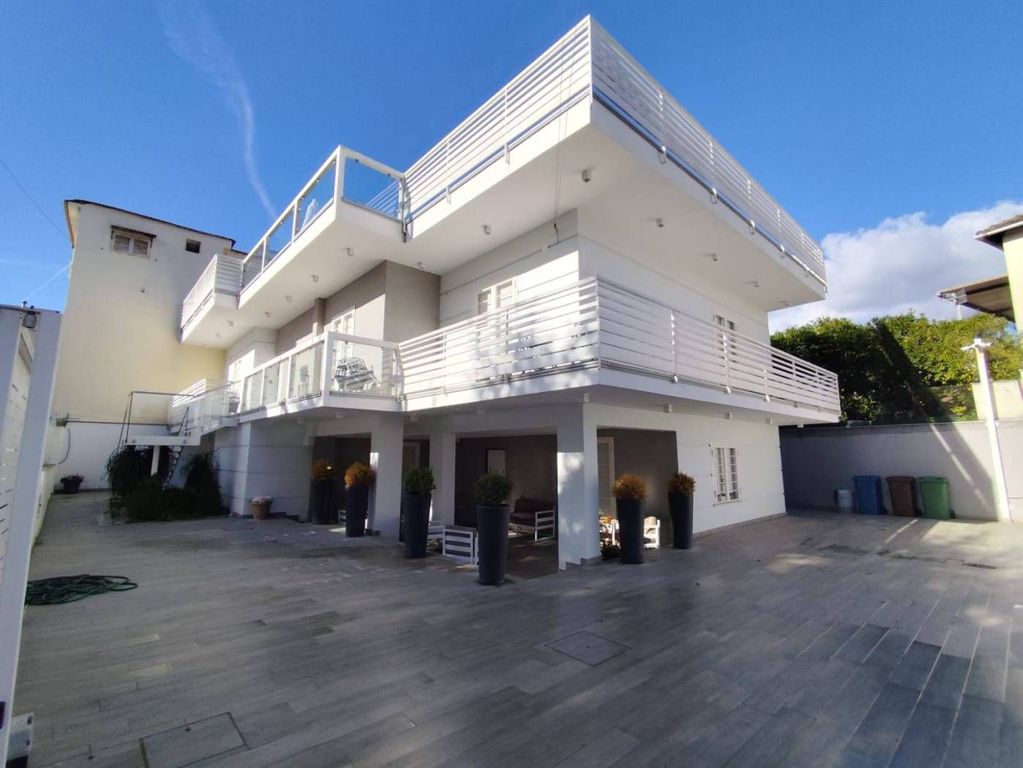 Luxury House for sale in Boscotrecase, 650 000 €, Photo 1