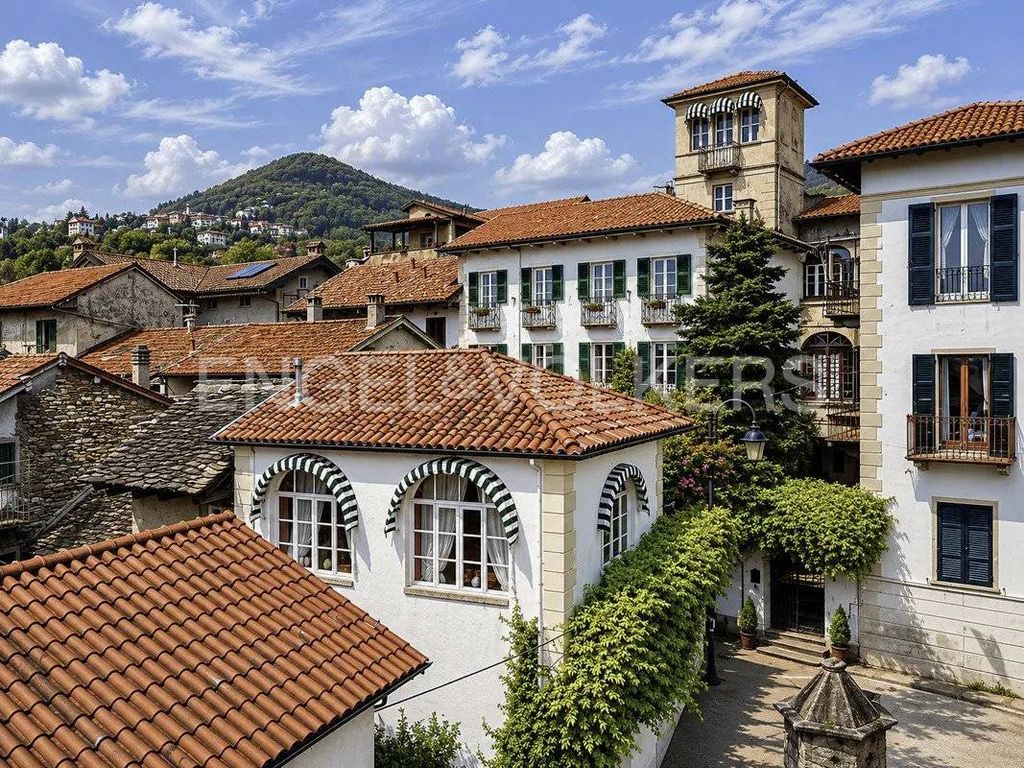 Luxury House for sale in Ghiffa, 1 470 000 €, Photo 1