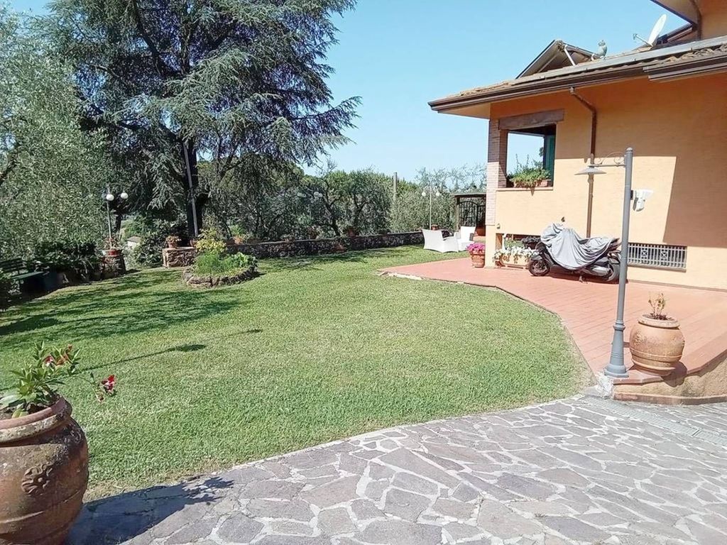 Luxury House for sale in Massarosa, 790 000 €, Photo 1