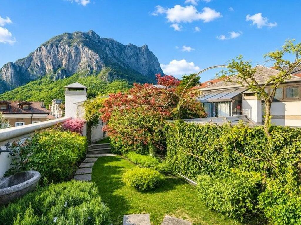 Luxury Apartment for sale in Lecco, 995 000 €, Photo 1