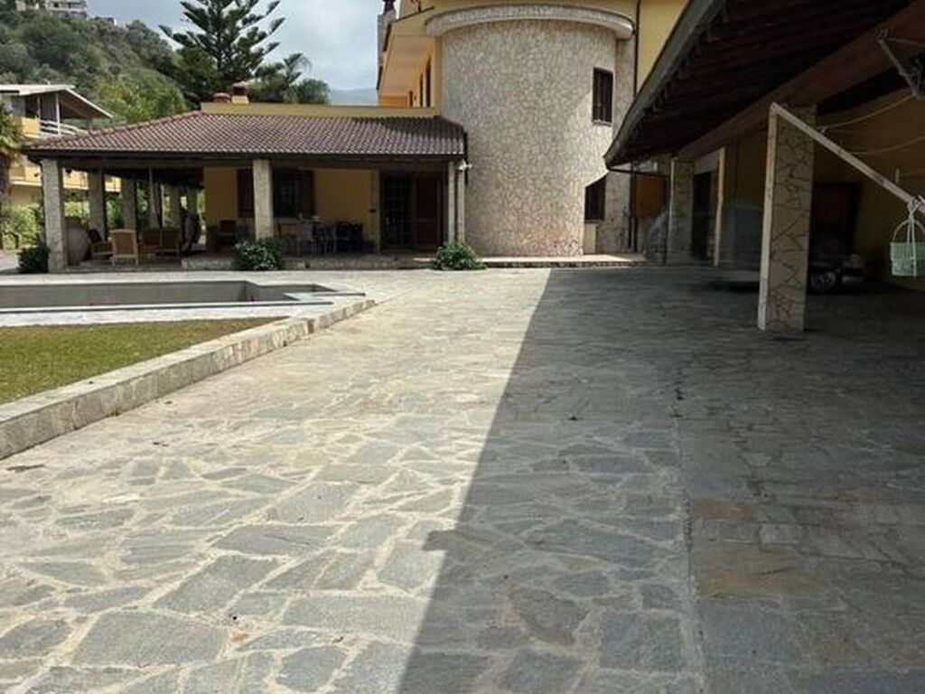 Maison de luxe à vendre à Barcellona Pozzo Di Gotto, 790 000 €, Photo 2
