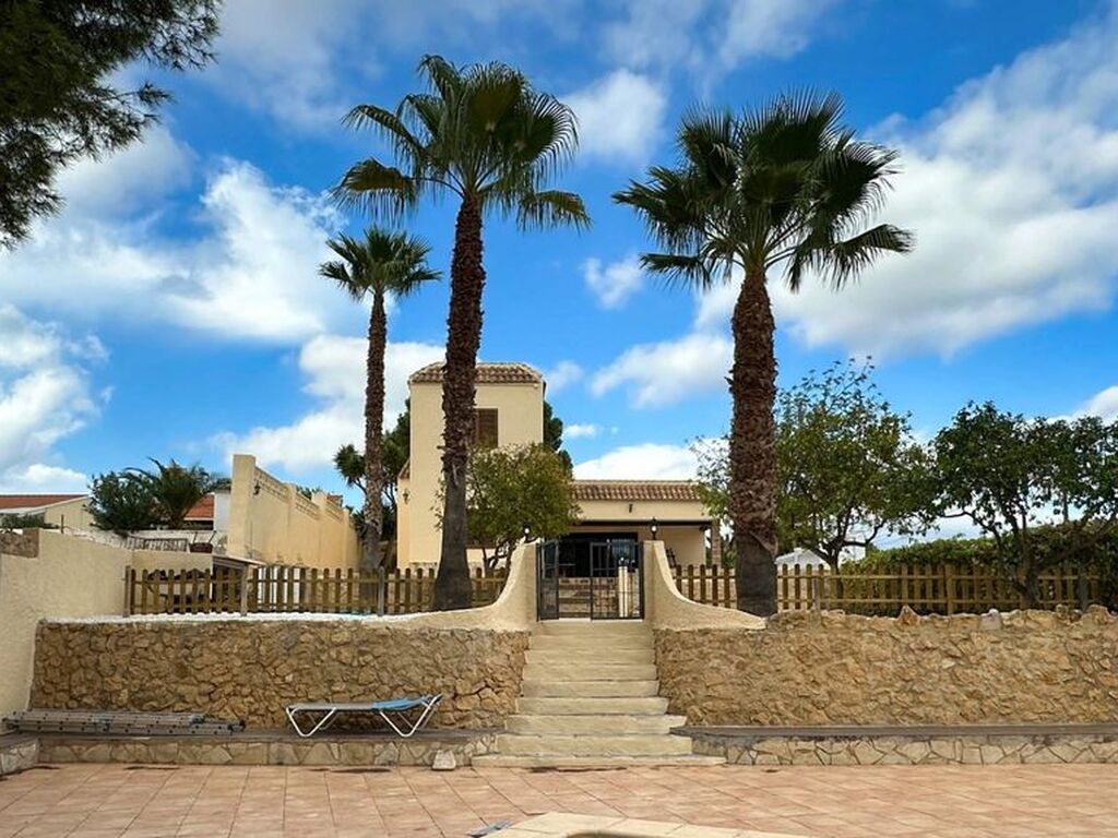 Luxury House for sale in La Nucia, 780 000 €, Photo 2