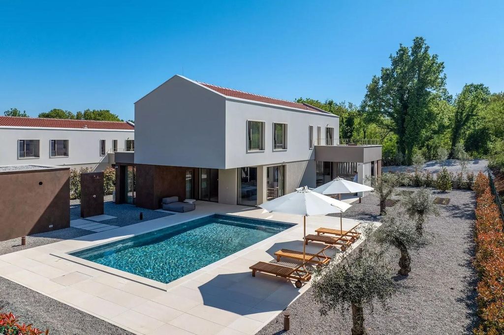 Maison de luxe à vendre à Labin, 1 250 000 €, Photo 1