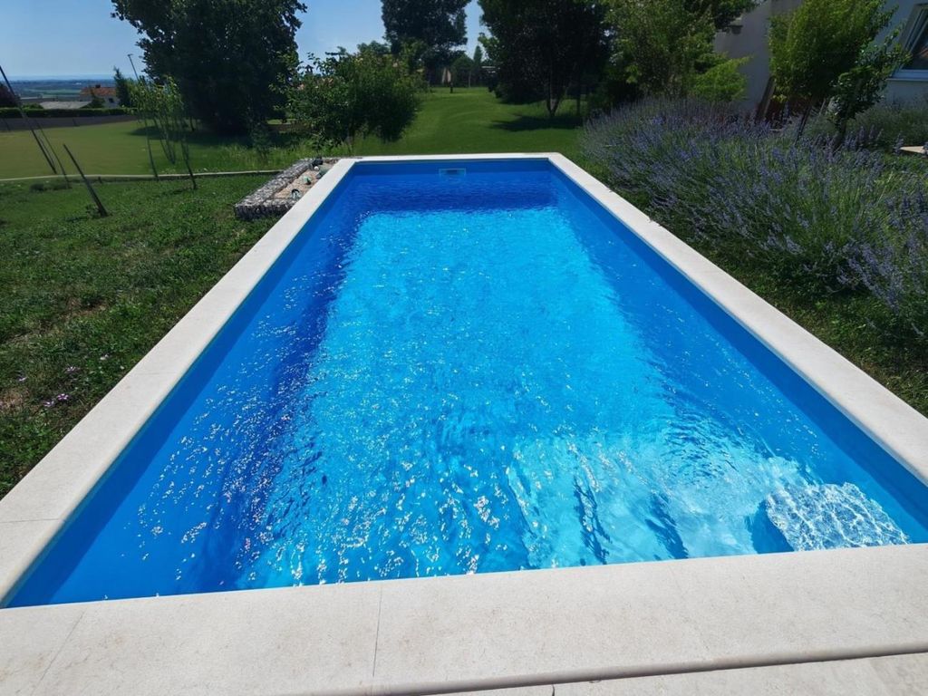 Maison de luxe à vendre à Babici, 645 000 €, Photo 1