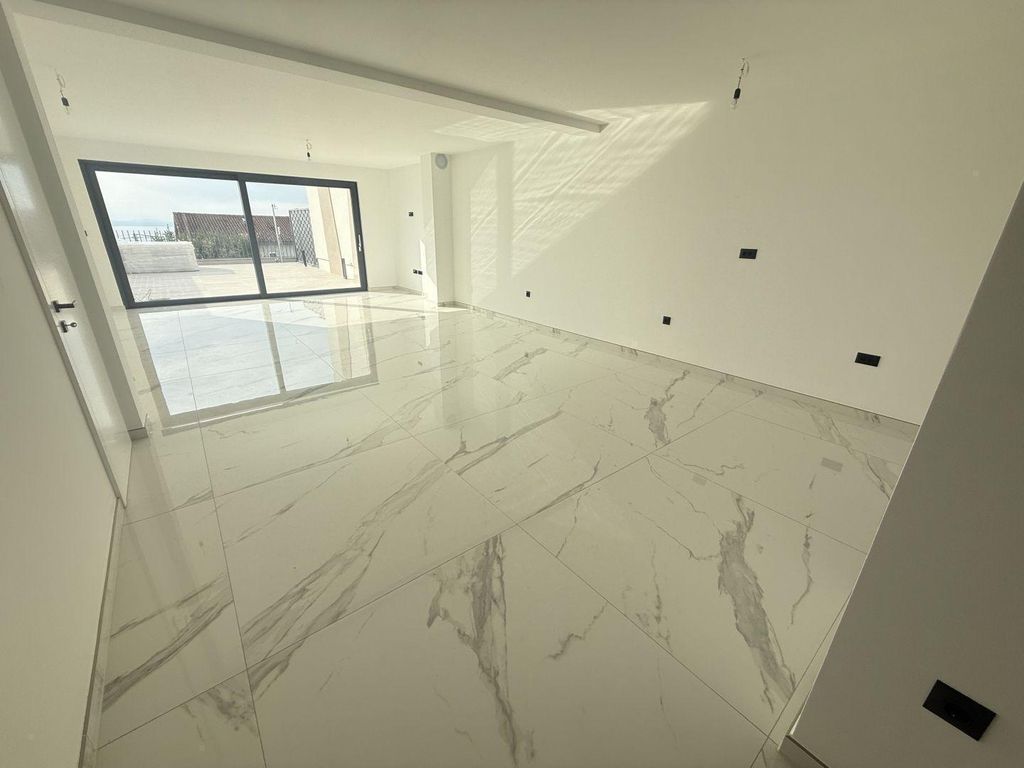 Maison de luxe à vendre à Pobri, 720 000 €, Photo 1