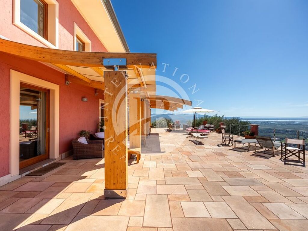 Luxury Apartment for sale in Massarosa, 1 900 000 €, Photo 1