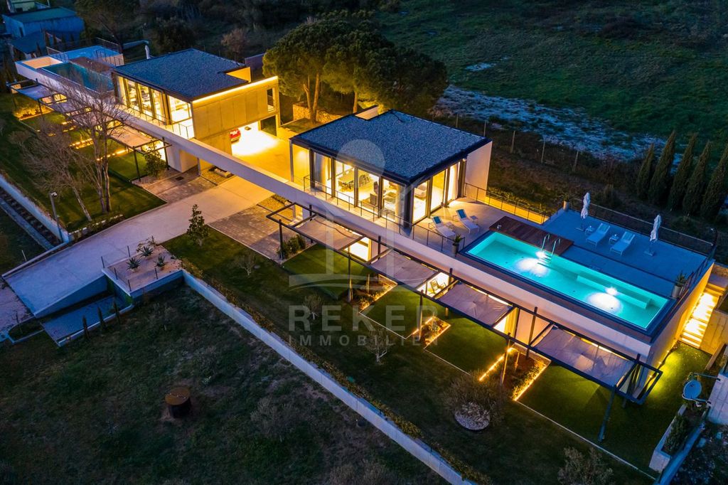 Maison de luxe à vendre à Zadar, 3 500 000 €, Photo 1