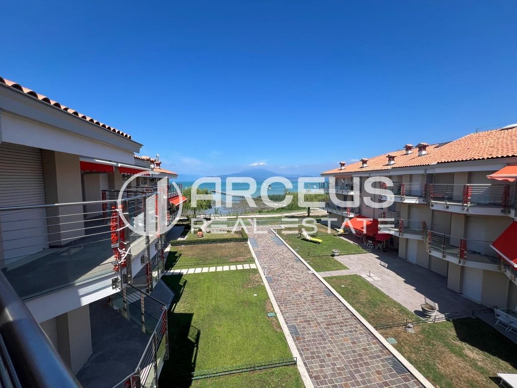 Luxury Apartment for sale in Sirmione, 455 000 €, Photo 1