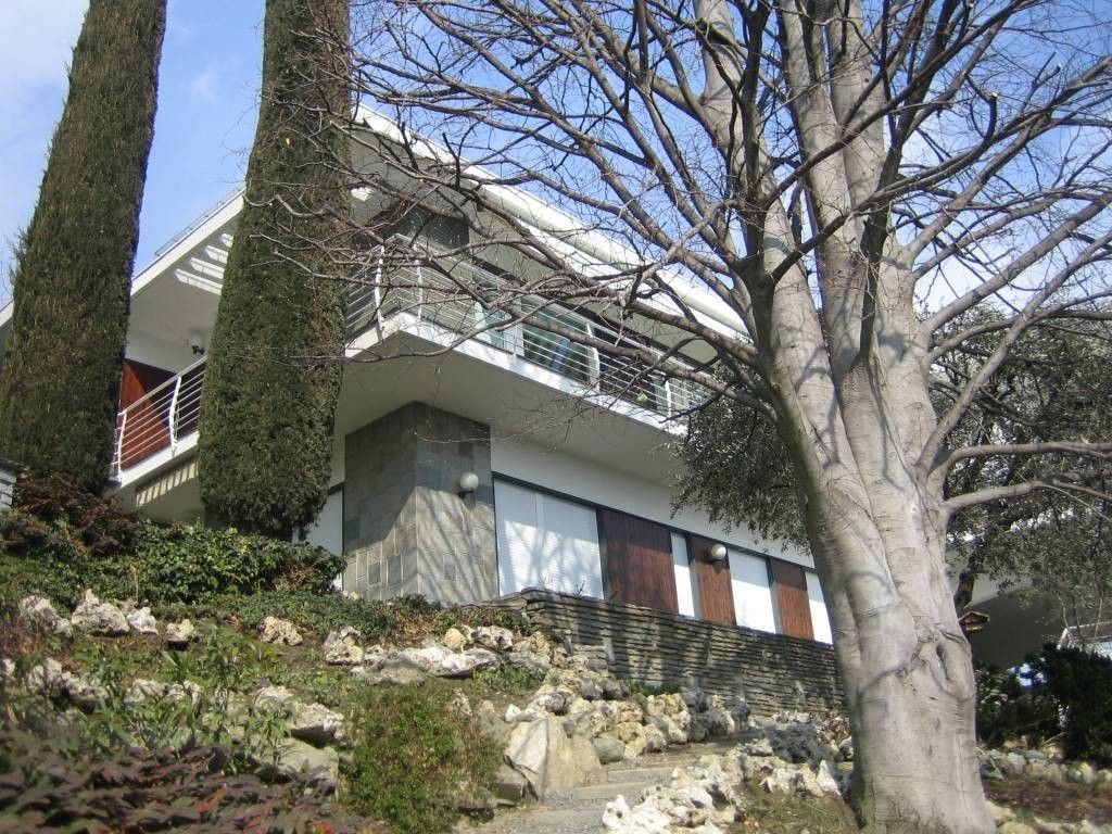 Luxury House for sale in Pinerolo, 930 000 €, Photo 1