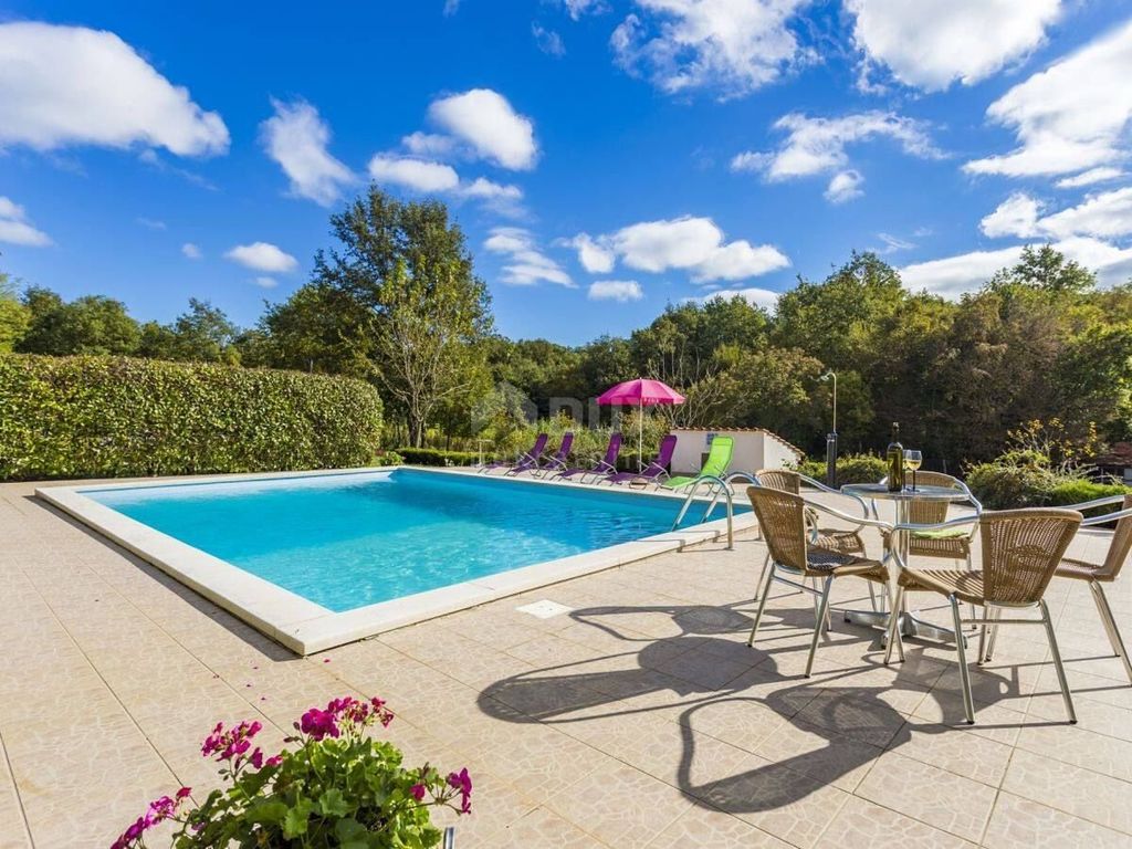 Maison de luxe à vendre à Žminj, 1 300 000 €, Photo 1