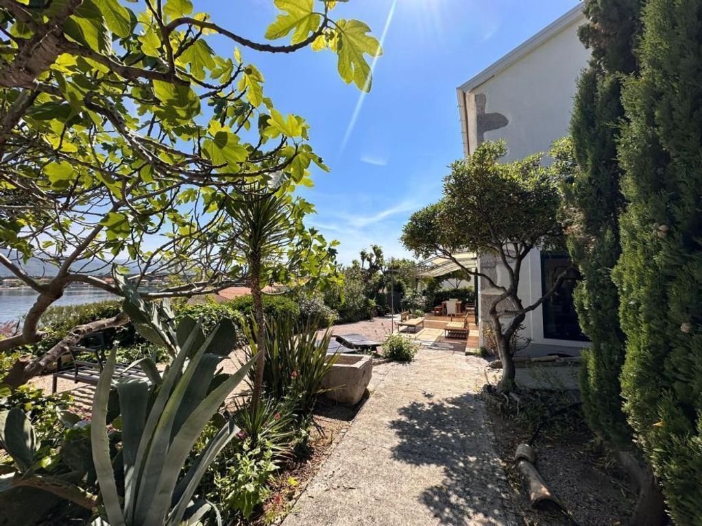 Maison de luxe à vendre à Šilo, 1 280 000 €, Photo 4