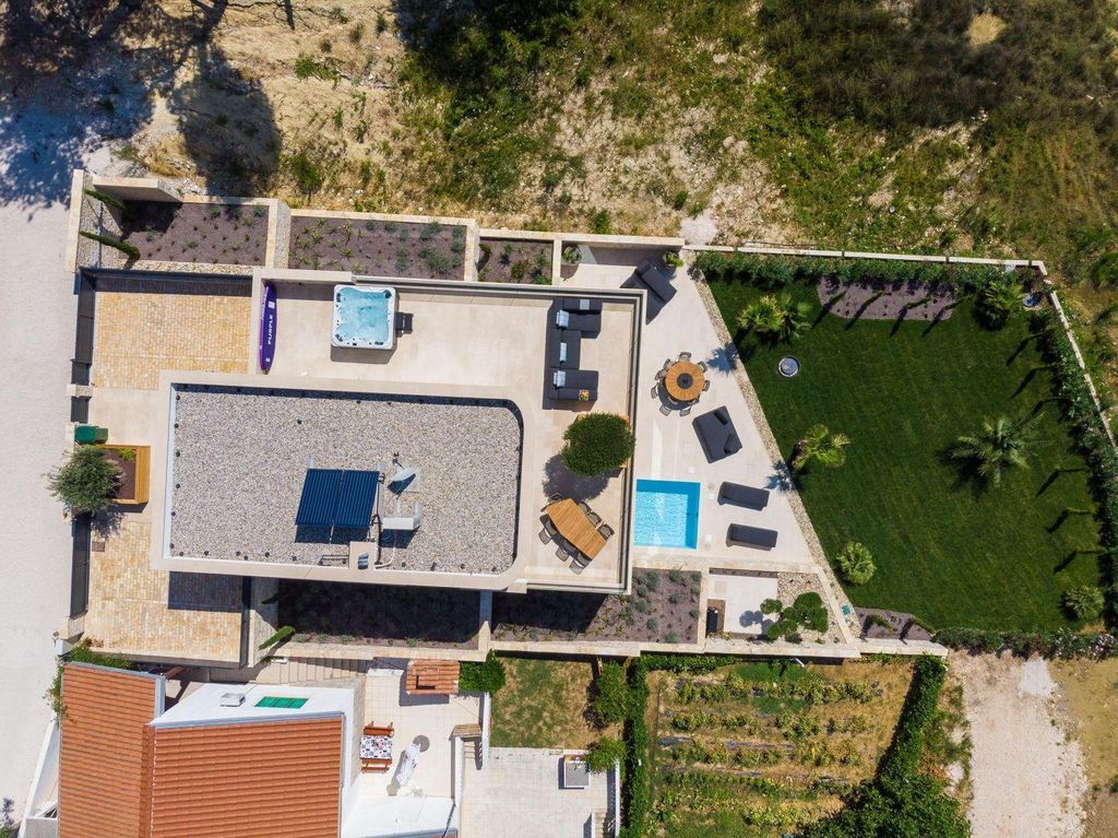 Maison de luxe à vendre à Ražanac, 3 250 000 €, Photo 3