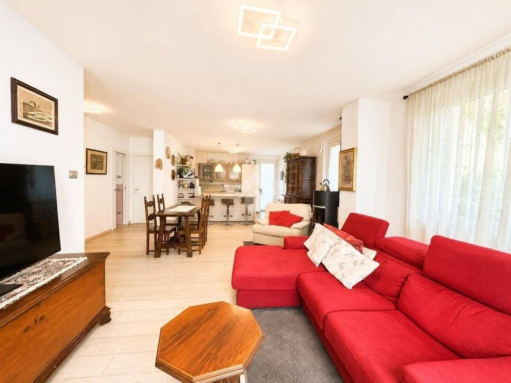 Luxury House for sale in Dervio, 630 000 €, Photo 4
